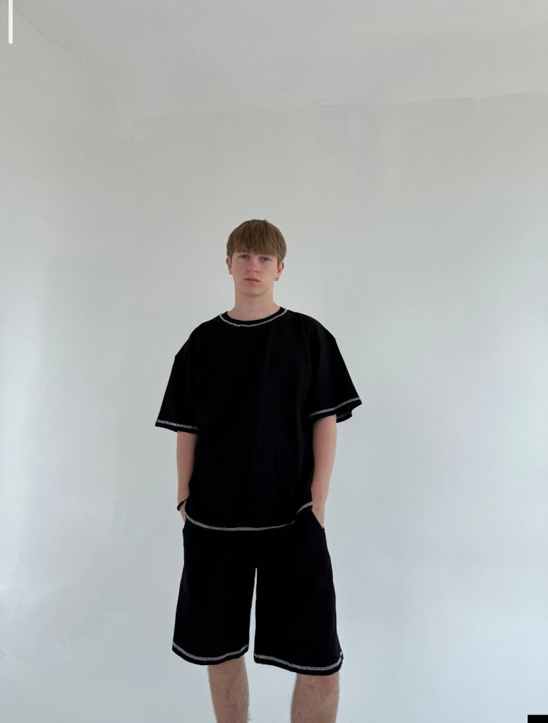 Футболка black